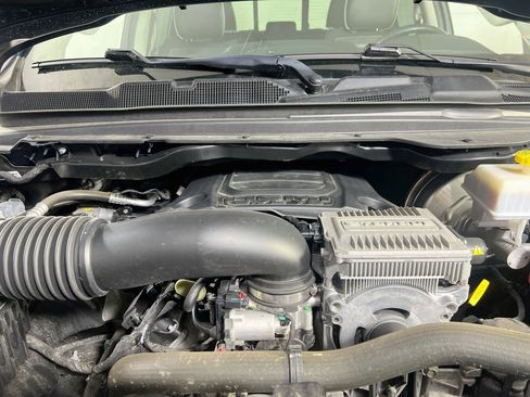Used 2022 RAM 1500 Laramie AWD/4WD image 29