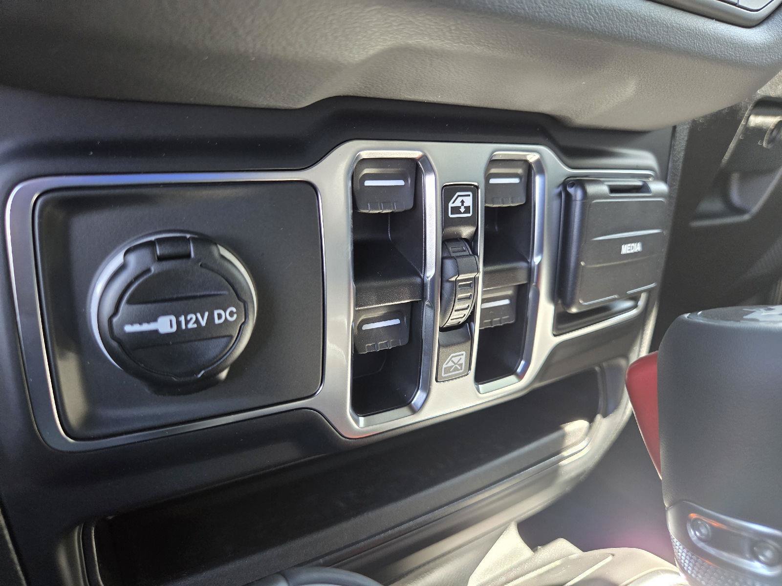 New 2027 Jeep Wrangler Unlimited Sahara AWD/4WD image 22