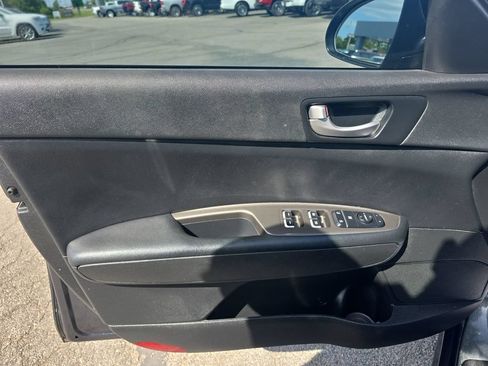 Used 2020 Kia Optima SE FWD image 17
