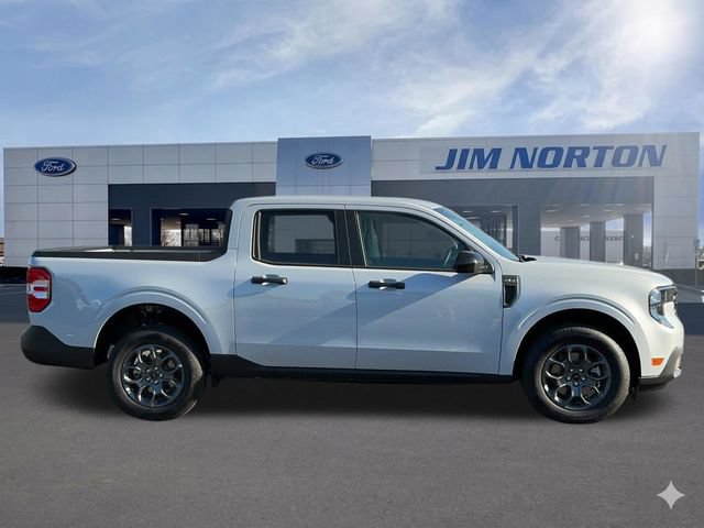 New 2025 Ford Maverick XLT w/ XLT Luxury Package FWD image 3