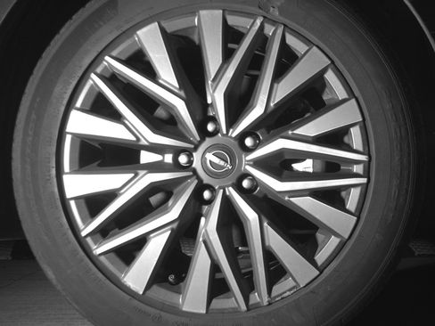 Used 2025 Nissan Altima 2.5 SV image 13