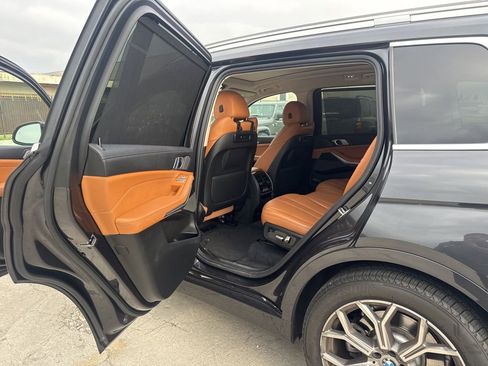 Used 2021 BMW X7 xDrive40i w/ Premium Package image 10