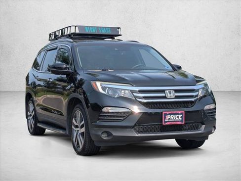 Used 2017 Honda Pilot Elite image 3
