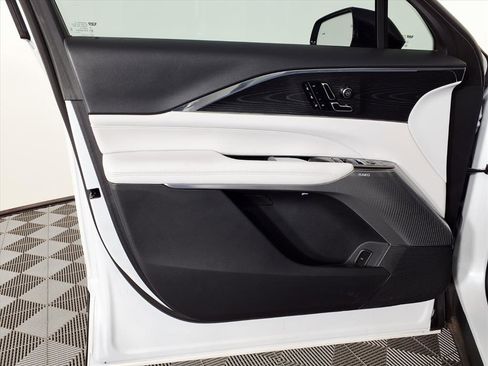 Certified 2024 Cadillac Lyriq Luxury image 16