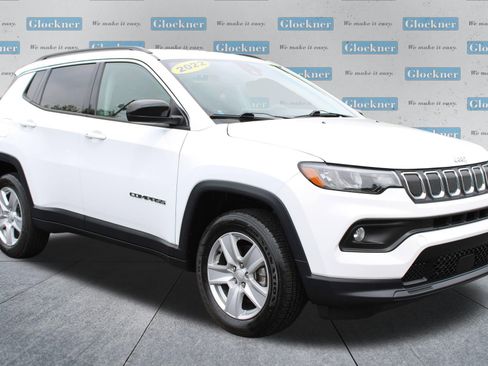 Used 2022 Jeep Compass Latitude w/ Convenience Group AWD/4WD image 3