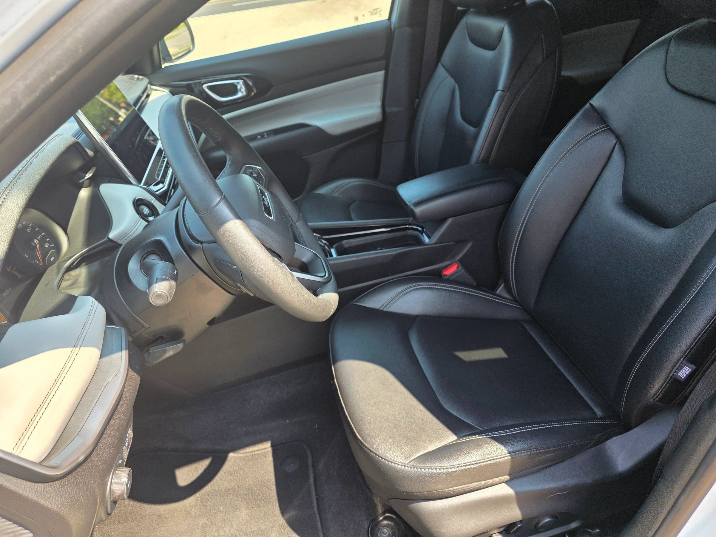 Used 2025 Jeep Compass Limited AWD/4WD image 14