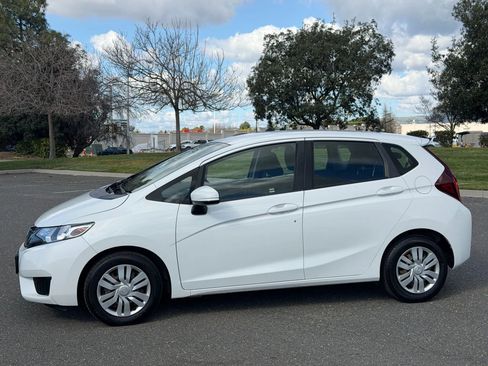 Used 2017 Honda Fit LX image 2