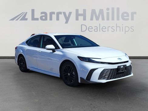 Certified 2025 Toyota Camry SE w/ Multimedia Upgrade Package image 7