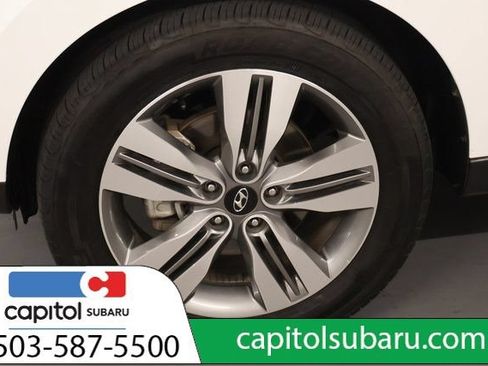 Used 2015 Hyundai Tucson Limited w/ Option Group 03 AWD/4WD image 9
