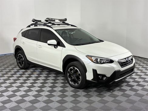 Used 2023 Subaru Crosstrek 2.0i Premium image 9