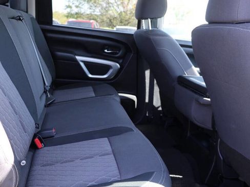 Used 2024 Nissan Titan SV image 16