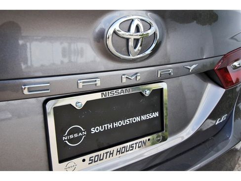 Used 2022 Toyota Camry LE image 26