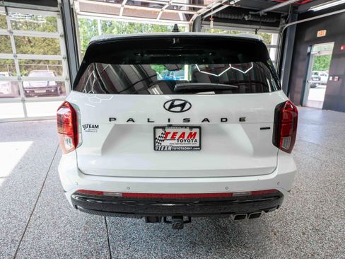 Used 2025 Hyundai Palisade Calligraphy AWD/4WD image 3