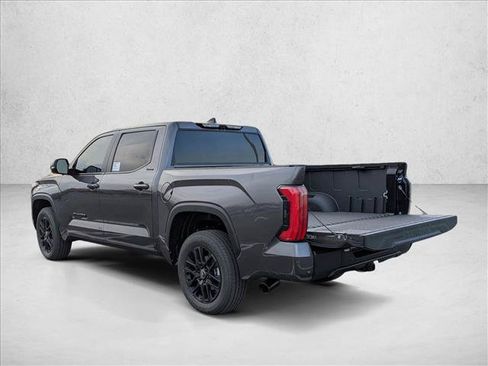 Used 2026 Toyota Tundra Limited AWD/4WD image 9