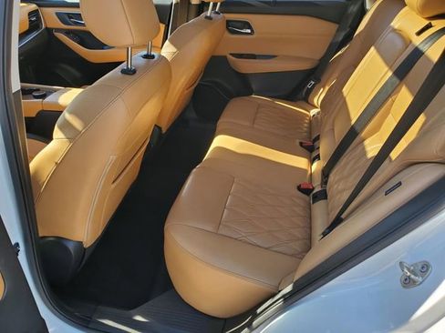 Certified 2023 Nissan Rogue Platinum w/ Platinum Premium Package image 11