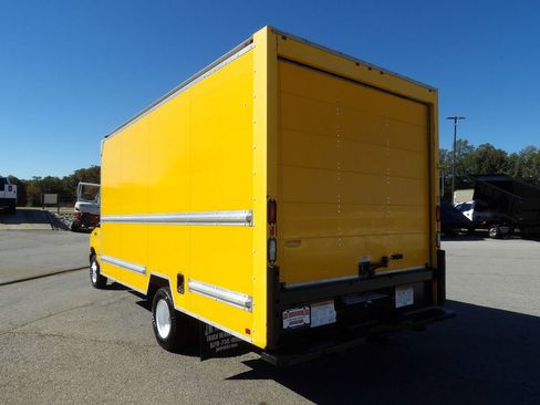 Used 2016 Ford E-350 and Econoline 350 Super Duty image 5