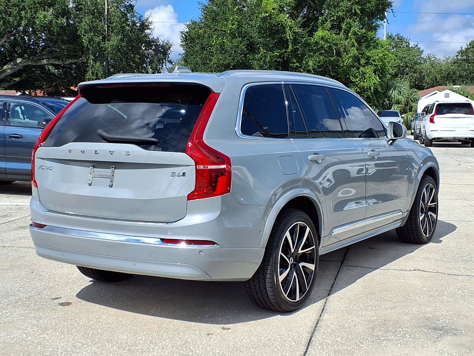 Certified 2024 Volvo XC90 B6 Plus w/ Protection Package Premier AWD/4WD image 7