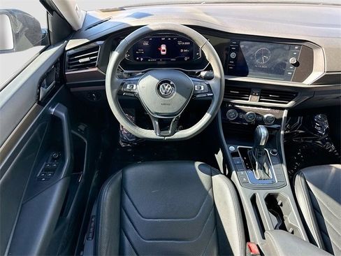 Used 2021 Volkswagen Jetta SEL Premium image 20