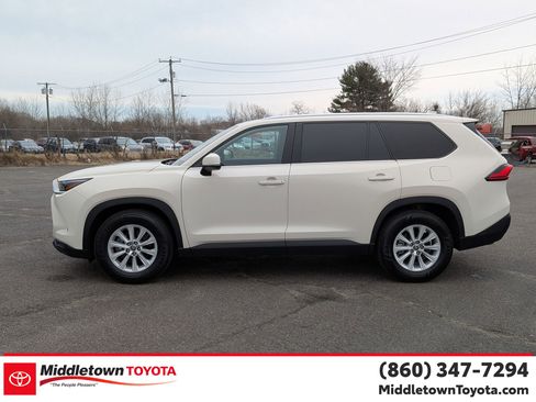 Certified 2024 Toyota Grand Highlander AWD image 6