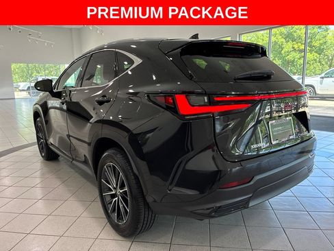Used 2025 Lexus NX 250 FWD w/ Accessory Package (Z2) image 6