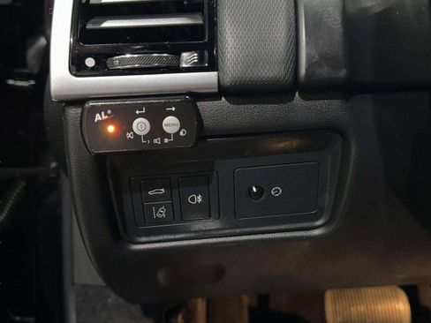 Used 2018 Jaguar F-TYPE Coupe image 25