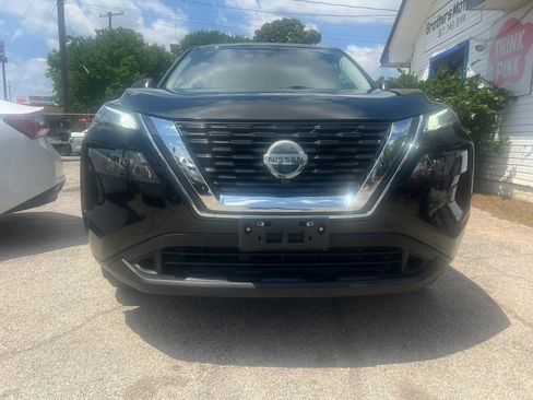 Used 2021 Nissan Rogue S FWD image 3