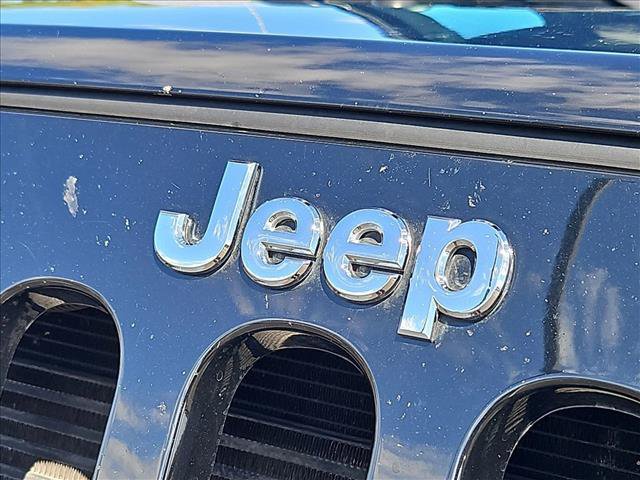 Used 2013 Jeep Wrangler Sport AWD/4WD image 29