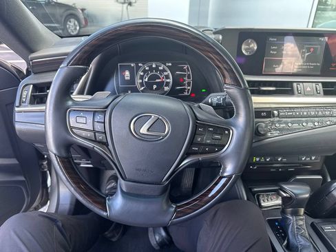 Used 2020 Lexus ES 350 w/ Premium Package FWD image 6