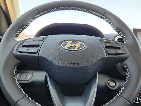 New 2026 Hyundai Venue SEL FWD image 18