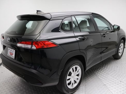 Certified 2024 Toyota Corolla Cross L image 8