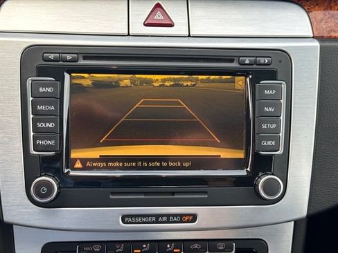 Used 2011 Volkswagen CC Lux FWD image 34