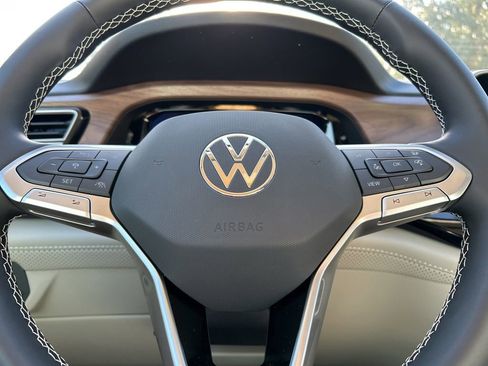 New 2026 Volkswagen Atlas SE FWD image 23