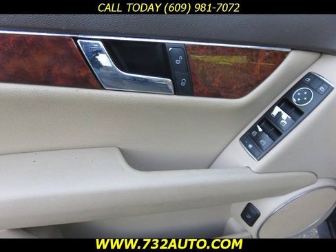 Used 2011 Mercedes-Benz C 300 4MATIC Sedan image 28