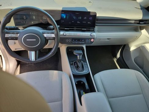 Used 2024 Hyundai Kona SEL FWD image 15