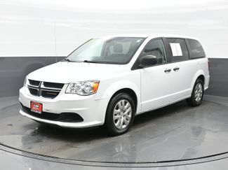 Used 2019 Dodge Grand Caravan SE w/ UConnect Hands-Free Group video 2