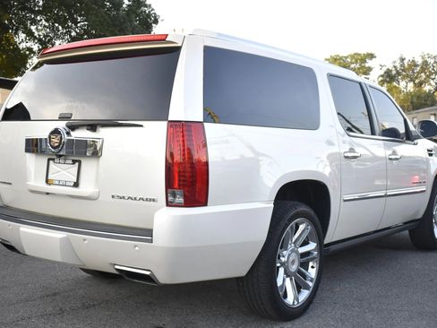 Used 2014 Cadillac Escalade ESV Platinum image 10