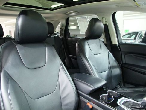 Used 2015 Ford Edge Titanium w/ Equipment Group 302A AWD/4WD image 22