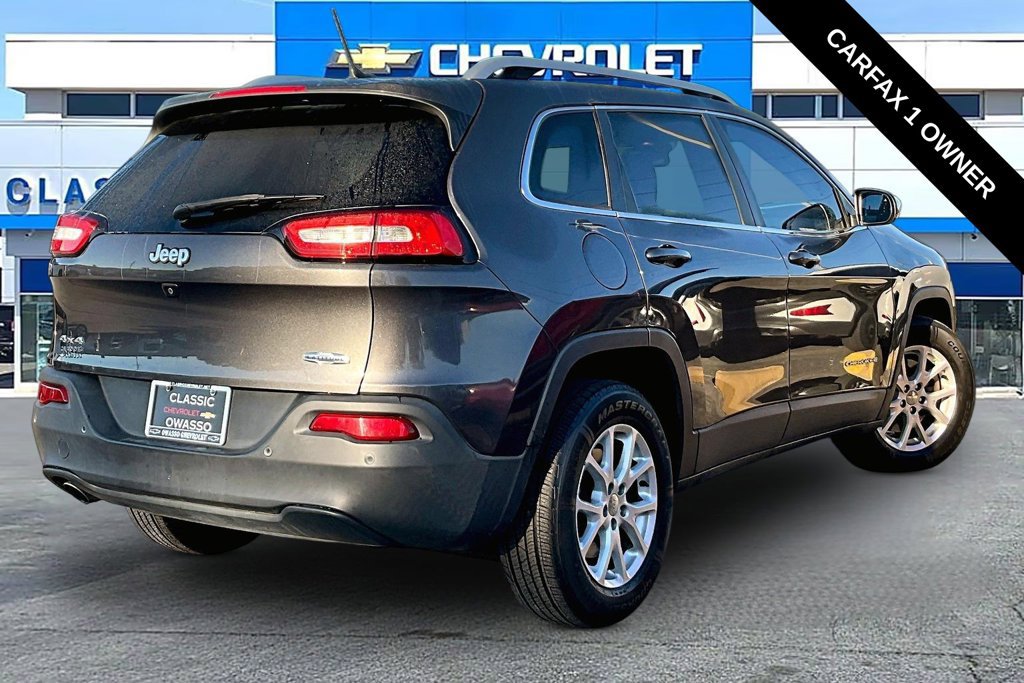 Used 2016 Jeep Cherokee Latitude w/ Safety/Convenience Group AWD/4WD image 20