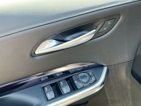 Used 2022 Cadillac XT4 Luxury w/ Cold Weather Package image 12