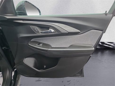 Used 2023 Chevrolet TrailBlazer LT w/ Convenience Package image 17