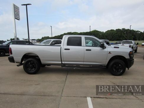 Used 2026 RAM 2500 Tradesman AWD/4WD image 2