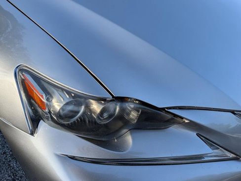 Used 2016 Lexus IS 200t w/ F Sport Package RWD image 26