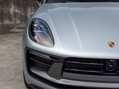 New 2026 Porsche Macan Turbo AWD/4WD image 14