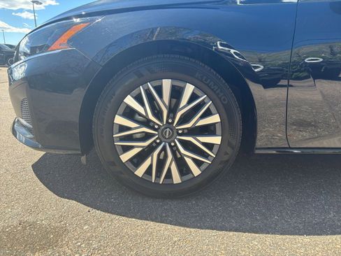 Used 2025 Nissan Altima 2.5 SV image 28