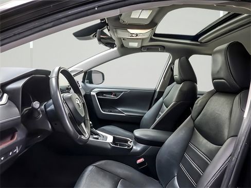 Used 2021 Toyota RAV4 Limited w/ Limited Grade Weather Package image 9