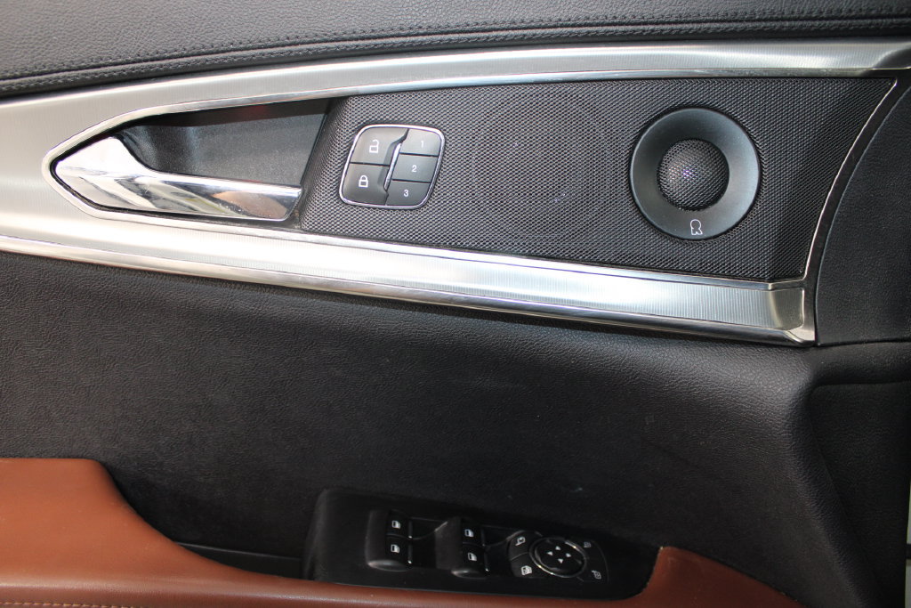 Used 2020 Lincoln Nautilus Reserve w/ Equipment Group 201A FWD image 40