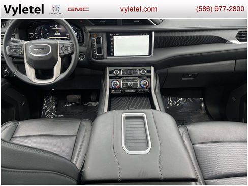 Used 2023 GMC Yukon Denali image 15