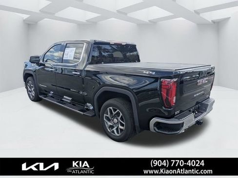 Used 2023 GMC Sierra 1500 SLT w/ SLT Premium Package AWD/4WD image 5