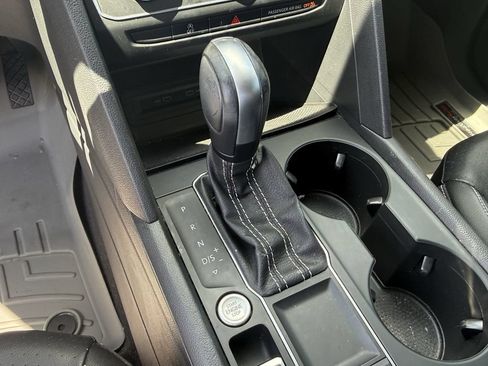 Used 2023 Volkswagen Atlas SE FWD image 17