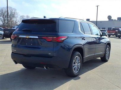 Used 2023 Chevrolet Traverse LT
